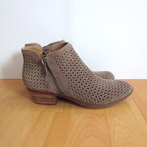 Lucky Brand Beige Tan Suede Leather Zip Ankle Booties Classic Neutral Boots